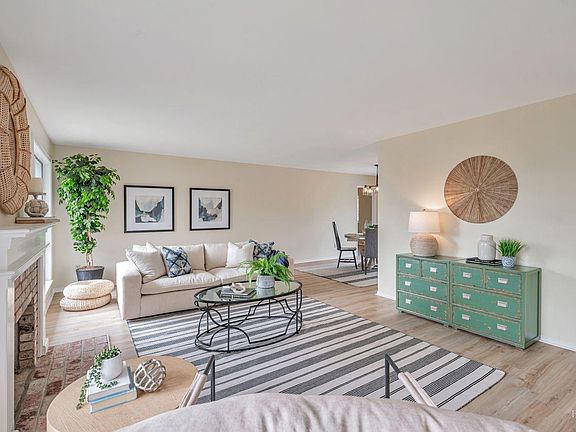 5th image of 7528 Oak Leaf Drive