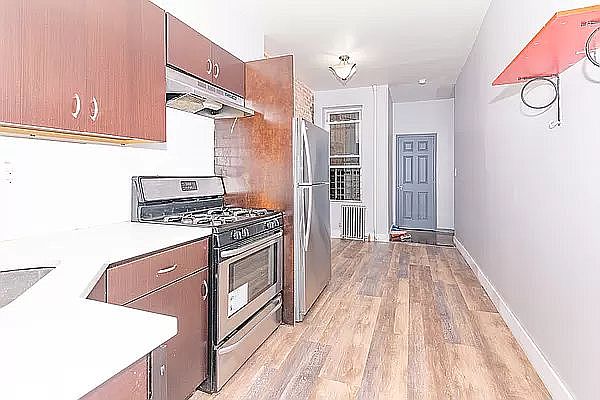 1st image of 476 Chauncey St #1L