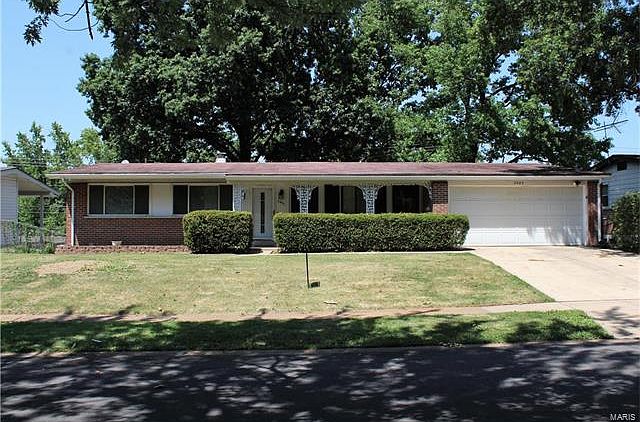 1st image of 2985 Delaware Dr