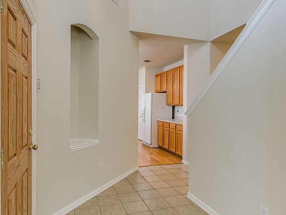 4th image of 11729 Ficus Dr
