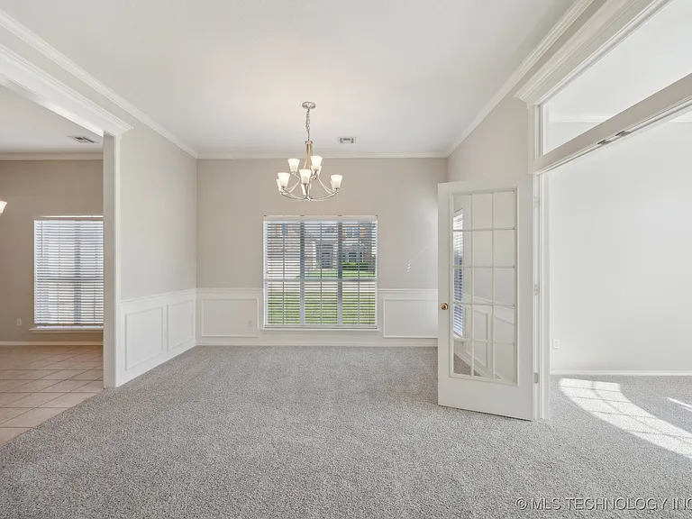 1504 S Desert Palm Ave — Photo 4