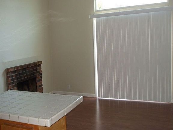 3rd image of 240 Magill St