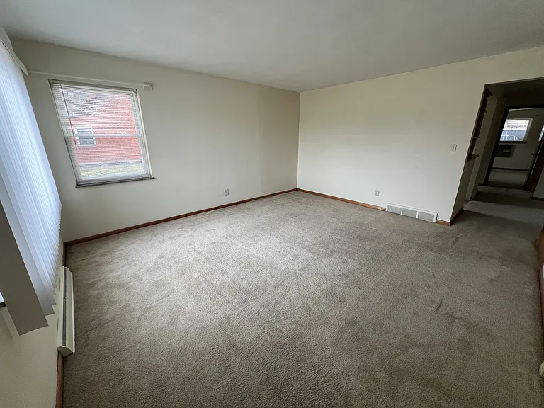 4760 Holiday Dr #1 — Photo 2
