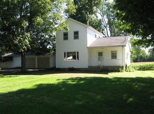 915 S 11th St, Monmouth, IL 61462