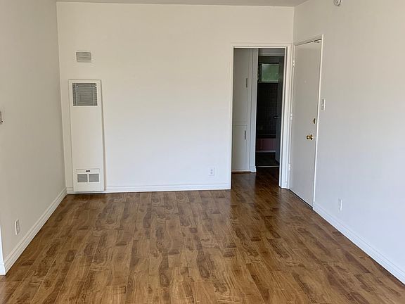 3rd image of 1015 N Stanley Ave #9