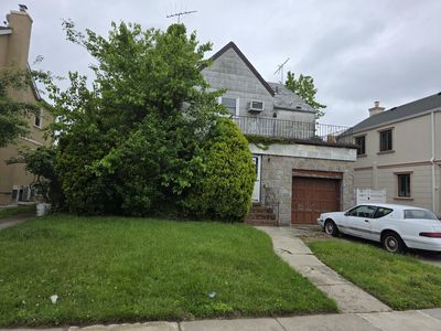 7636 173rd Street, Flushing, NY, 11366