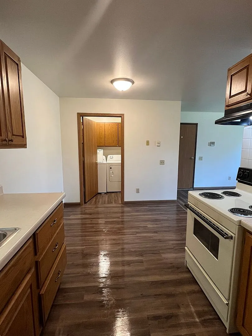 Arena Apartments — Photo 3