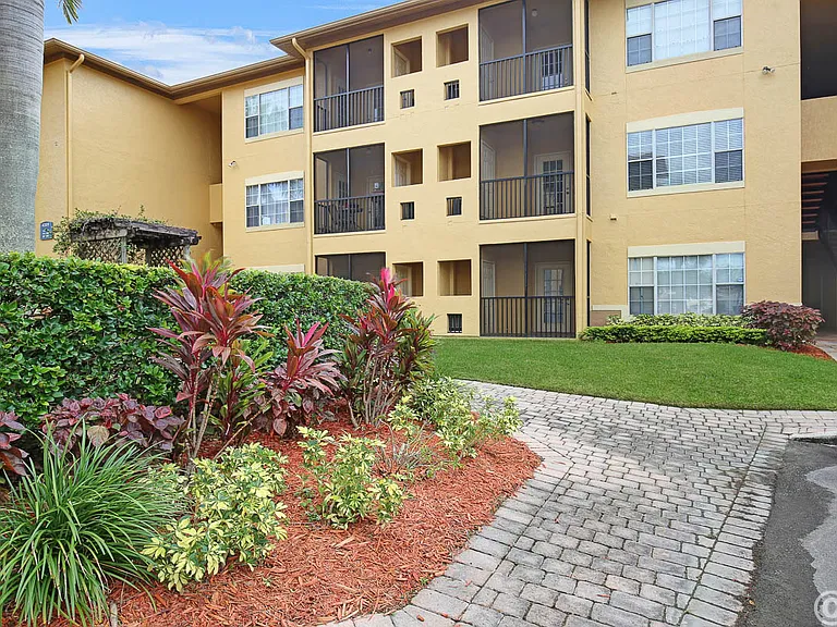 4311 Bayside Village Dr — Photo 11