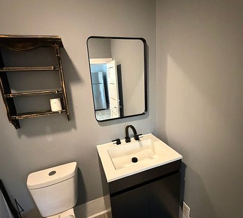 4th image of 402 N McNeill St