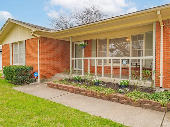 1206 Usher St, Benbrook, TX 76126