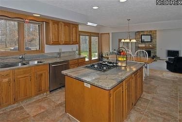 5th image of 3095 Oakwood Ln