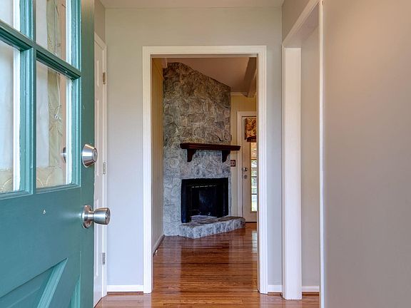 2nd image of 1000 Dortch Ln