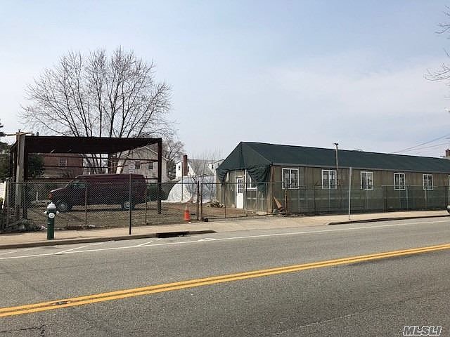 1st image of 207 Nassau Blvd