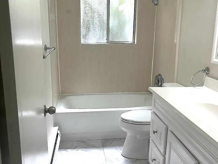 239 Williams Ave N #2 — Photo 7