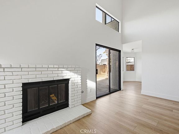 3rd image of 647 E Jenner St