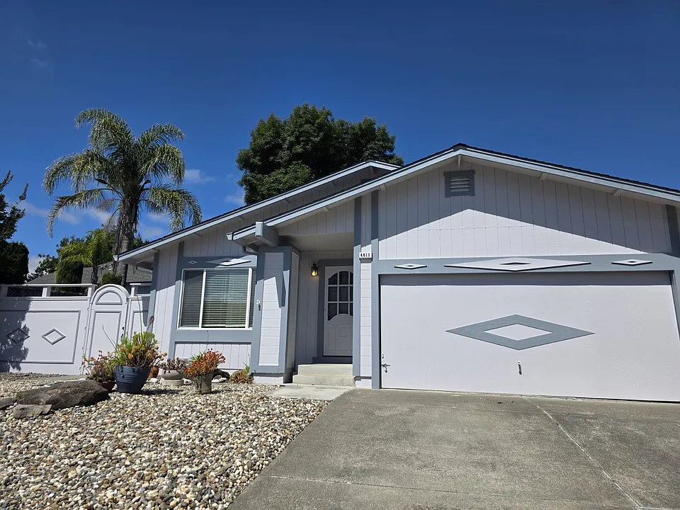 4611 Harmony Pl