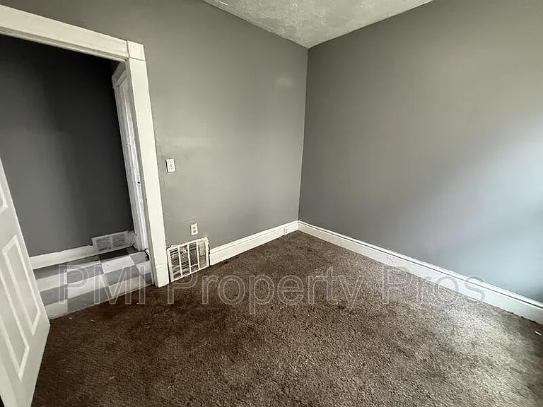 1415 N 37th St — Photo 22
