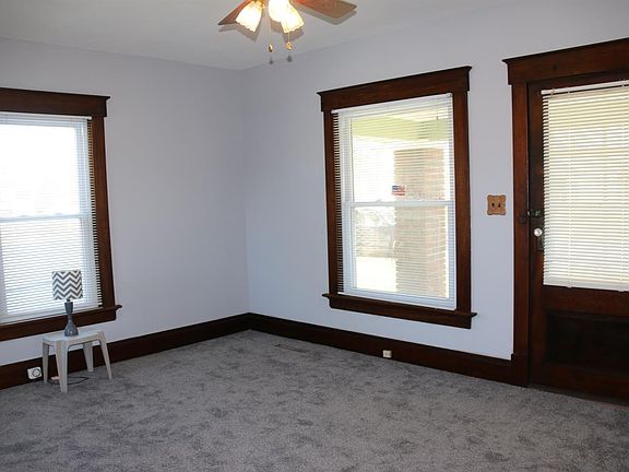 4th image of 7425 Phoenix Ave