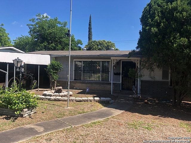 1st image of 455 Dresden Dr