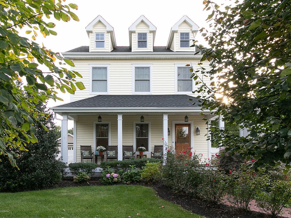 1st image of 12 Allen St