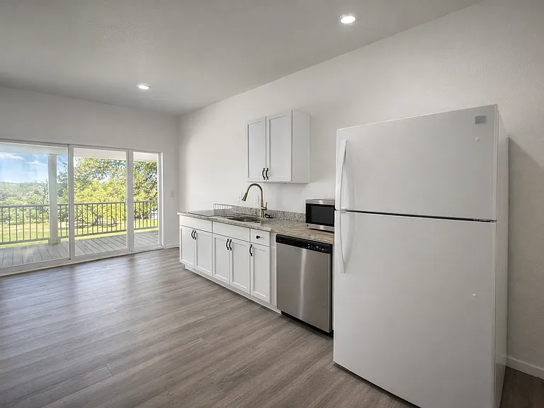 426 Seawind #B — Photo 6