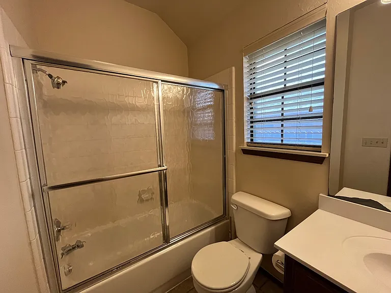 413 NW 143rd St — Photo 34