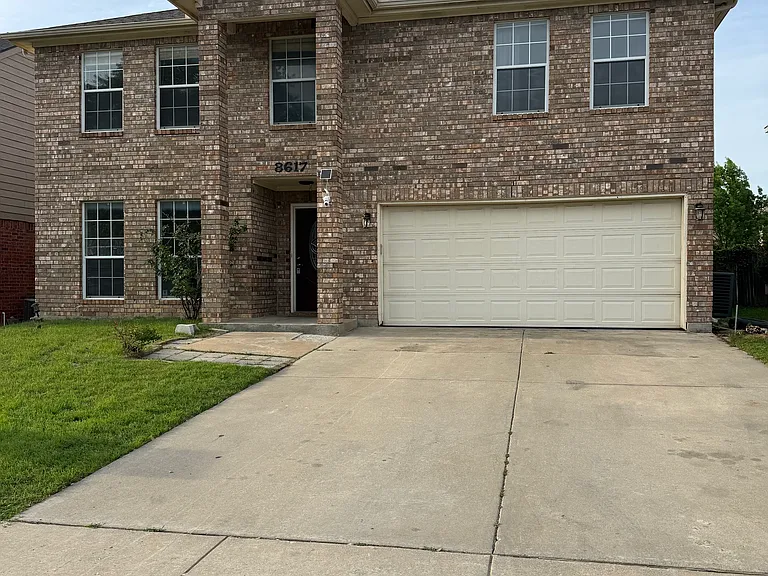 8617 Sabinas Trl — Photo 2