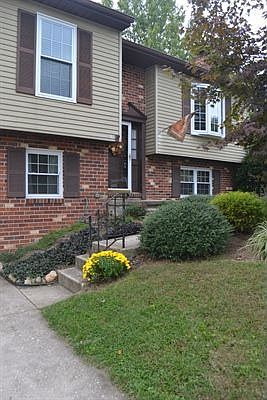 2nd image of 702 Mustang Ct