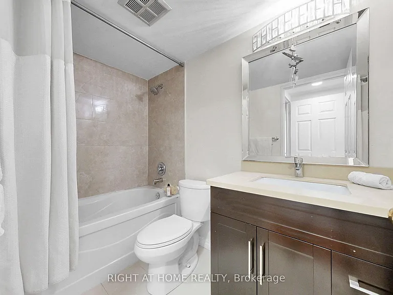 7805 Bayview Ave #1120 — Photo 26