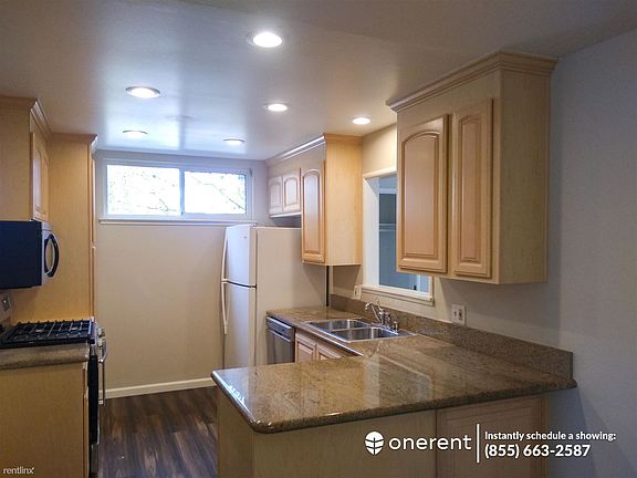 3rd image of 4590 Westmont Ave