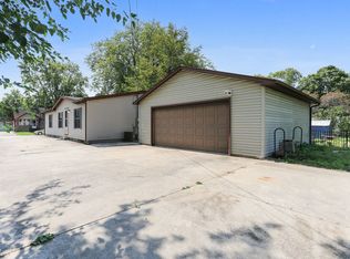 816 W Vine St, Champaign, IL