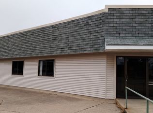 204 W Upton Ave, Reed City, MI 49677