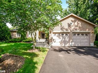 28 Nicholson Cres, Springwater, ON L9X0G9