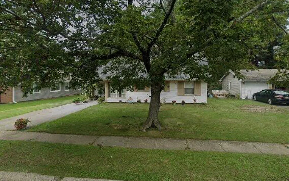 57 Montclair Ln