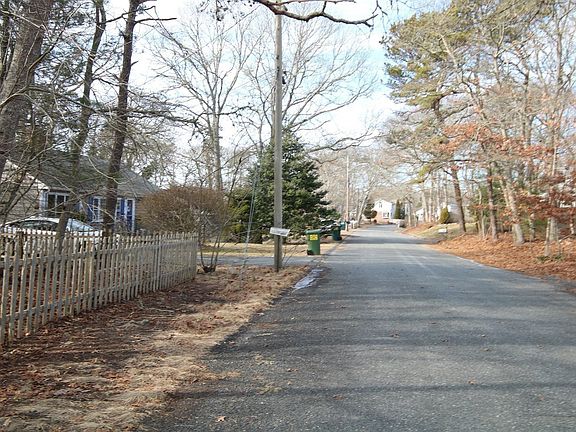 3rd image of 41 Pine Crest Rd