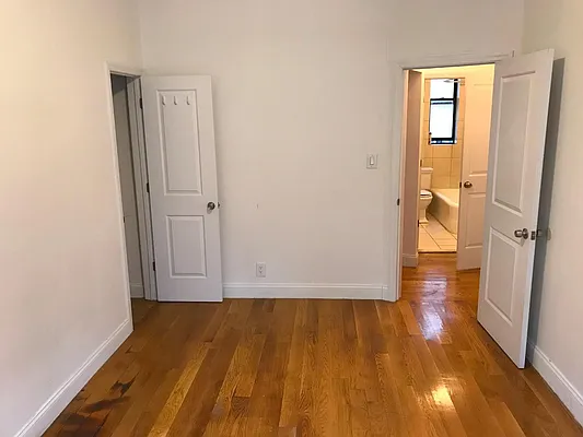 Rented by Hillel Realty Group | media 14