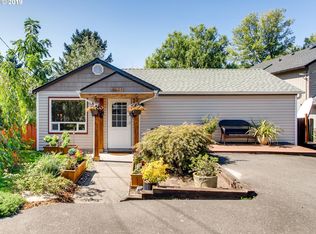 9621 SW 49th Ave, Portland, OR 97219