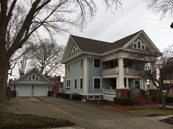 107 E Center St, Fairfield, IL 62837