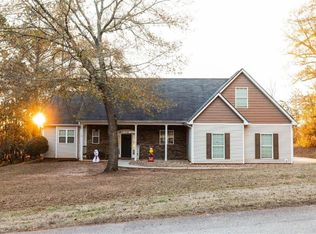 140 Pine Ridge Rd, Covington, GA 30016