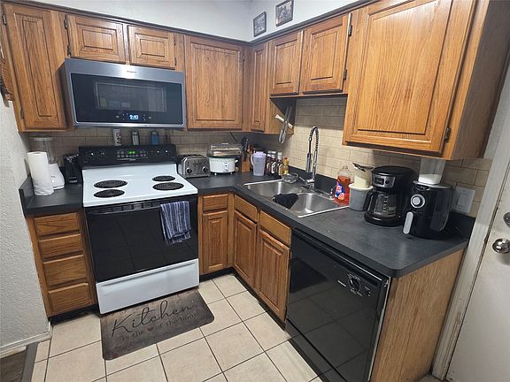 2nd image of 13219 Emily Rd #4104