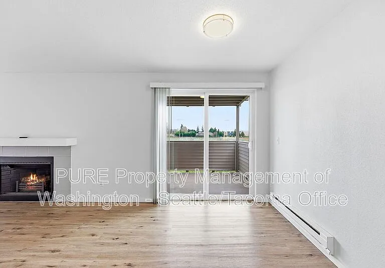 6601 S 8th St — Photo 14