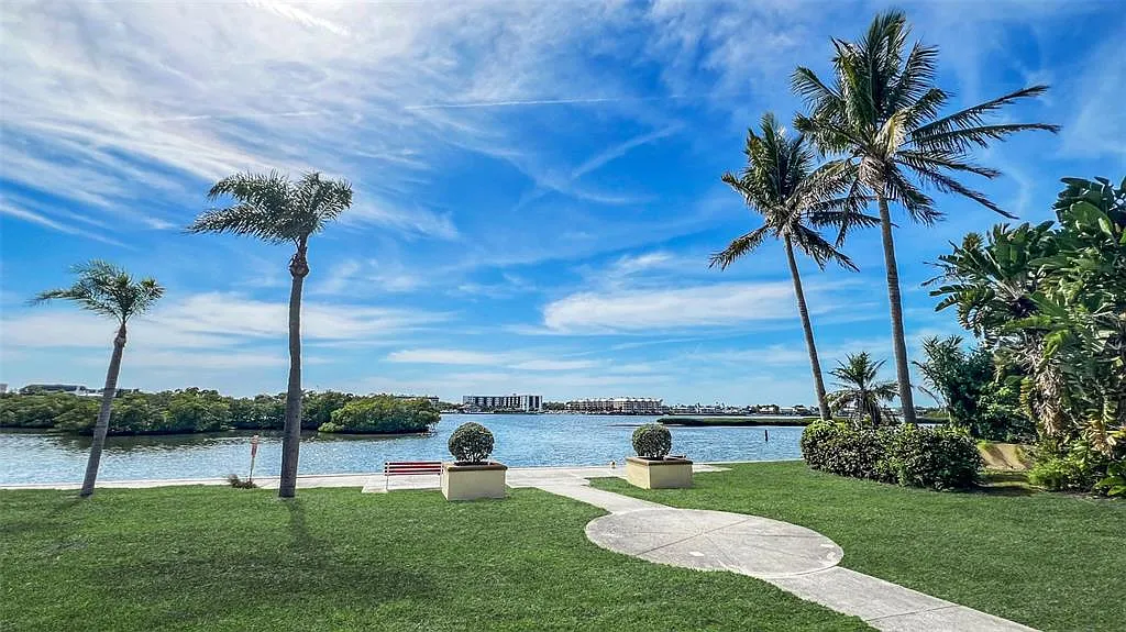 2 bed, 2.0 bath, 1164 sqft, $4,000 — Photo 4