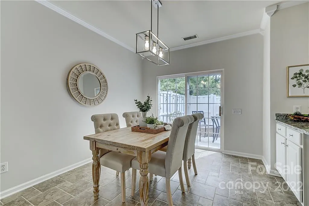 6875 Rothchild Dr — Photo 3