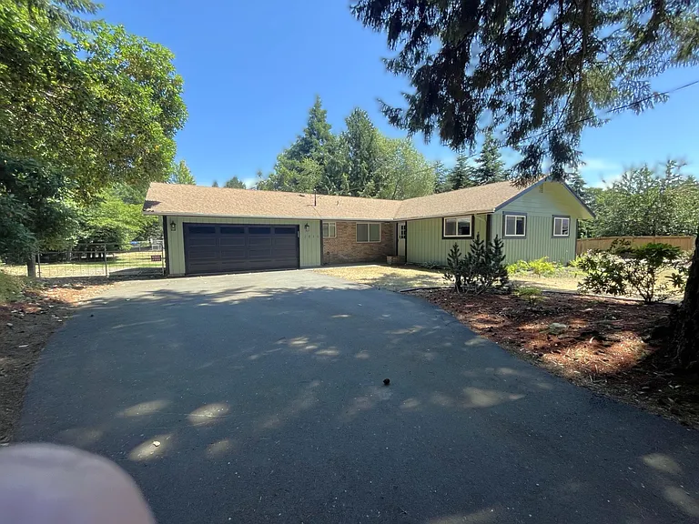 2810 Timber Ct SE — Photo 2