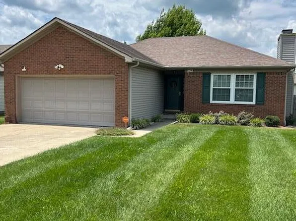 253 Applegrove Dr, Nicholasville, KY 40356