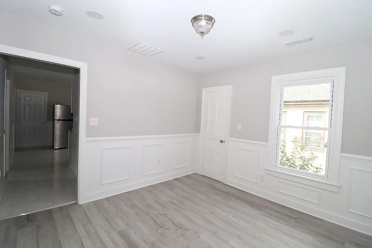 3 bed, 1.0 bath, 943 sqft, $1,850 — Photo 4
