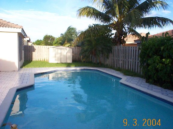 INGROUND POOL ON BACKYARD