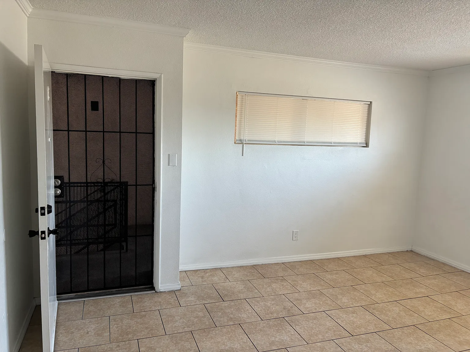 1 bed, 650 sqft, $1,800 — Photo 4