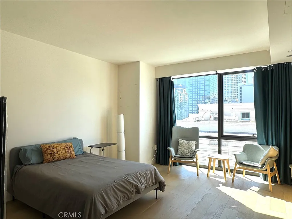 Studio, 476 sqft, $2,300 — Photo 4