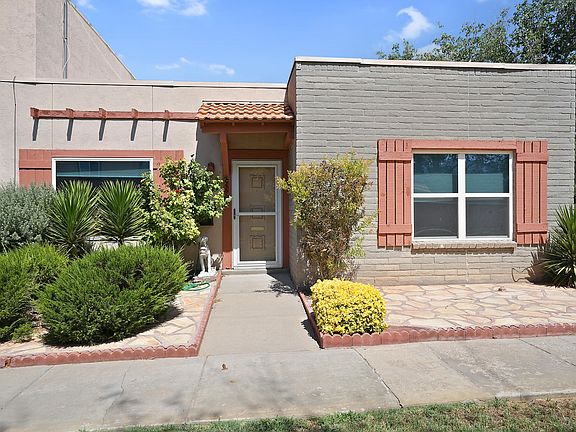 2nd image of 220 Paso Noble Dr